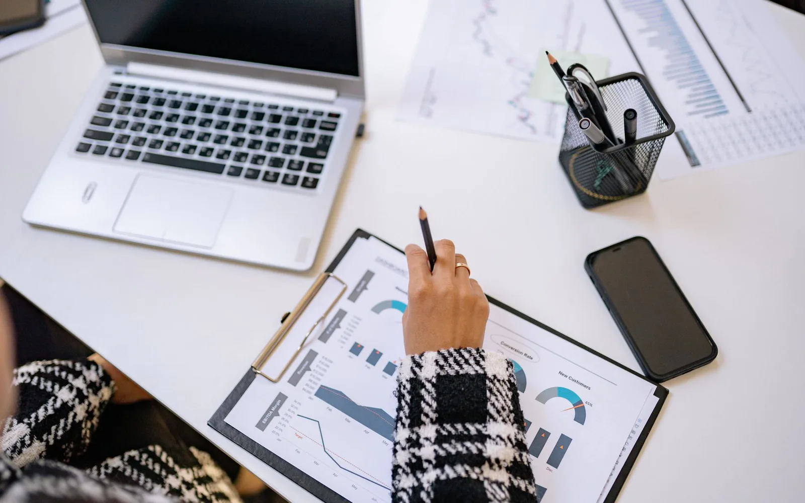 Guide su marketing, siti web e SEO per il settore sanitario.